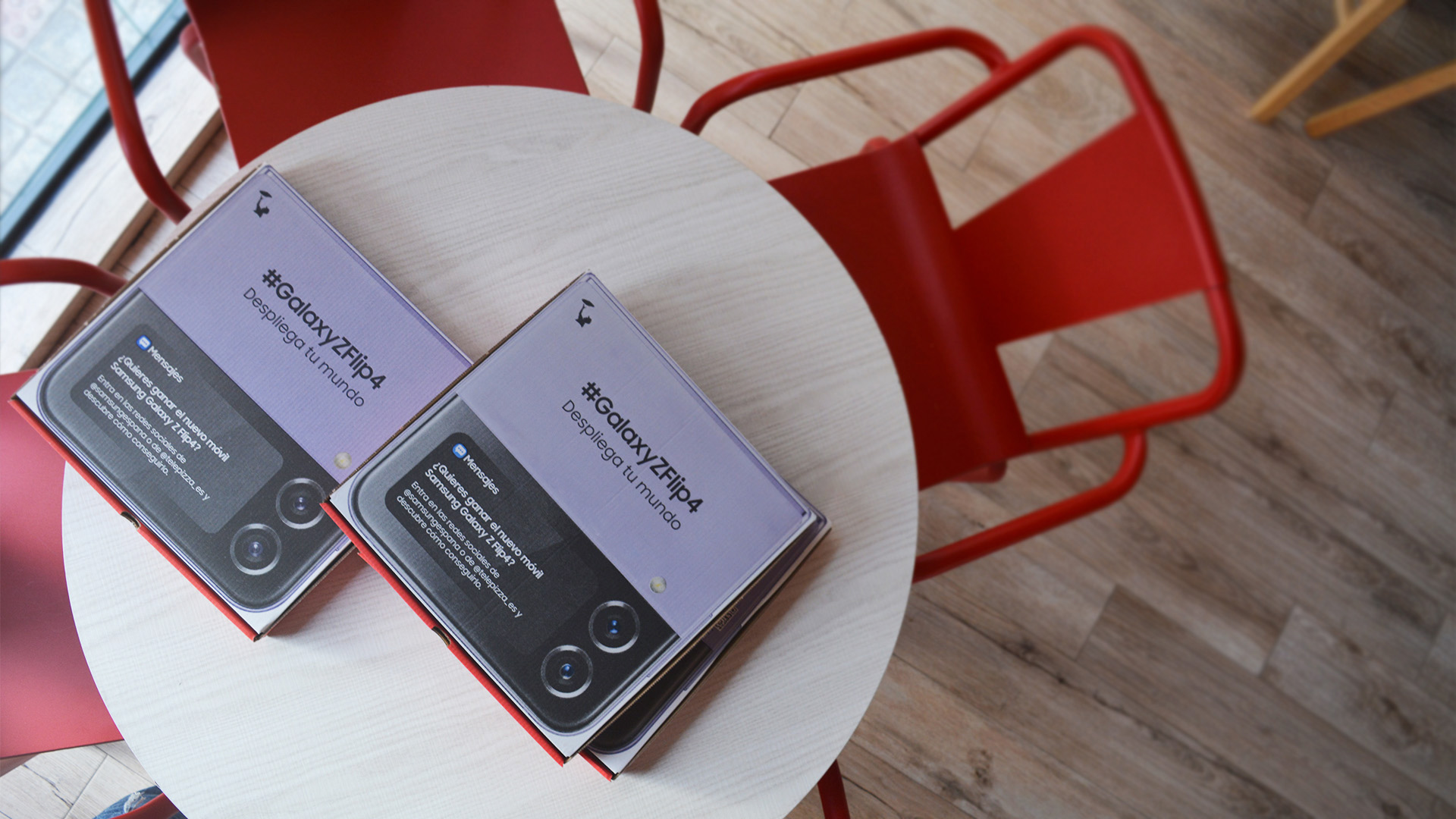 Caja de la campaña de Brand Partnership de Samsung con Telepizza