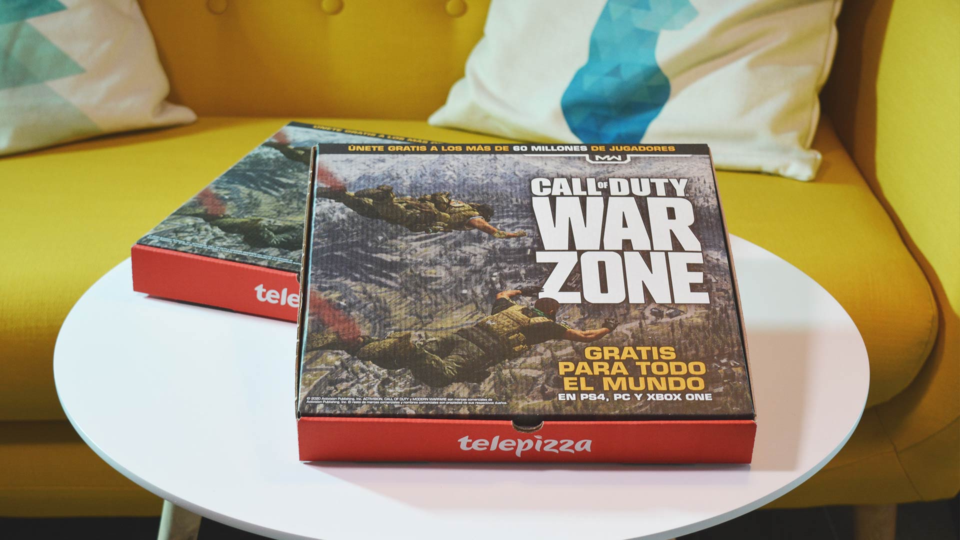 Caja de pizza con el Brand Partnership de Activision y Telepizza con Call of Duty