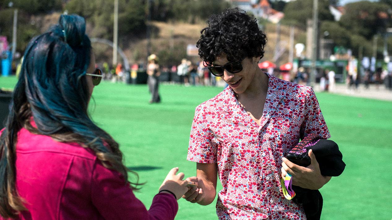 chicos jovenes en festivales de musica con Trident Brand Awareness Portugal